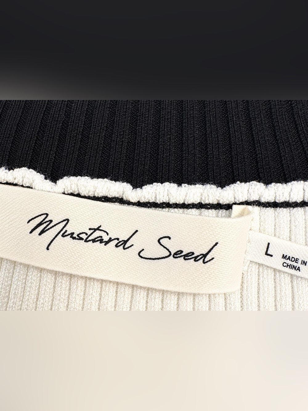 Mustard Seed Black & White Knot-Hem Sleeveless Knit Tank - Picture 2 of 2